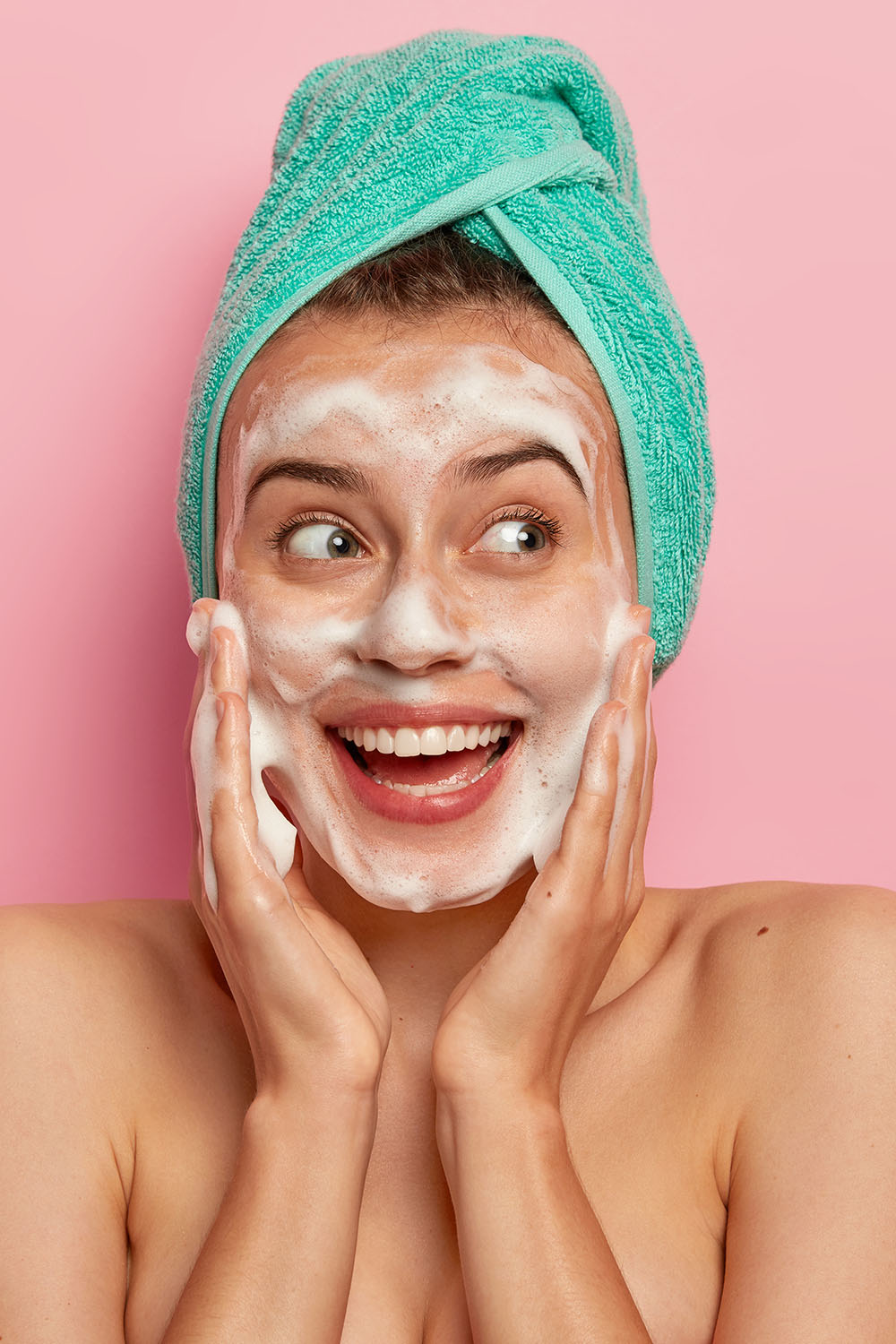 Limpiador facial con aminoácidos de fresa | SERSAN LOVE